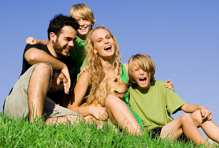 voa慢速英语(翻译 字幕 讲解):友情比亲情更有益于身体健康?